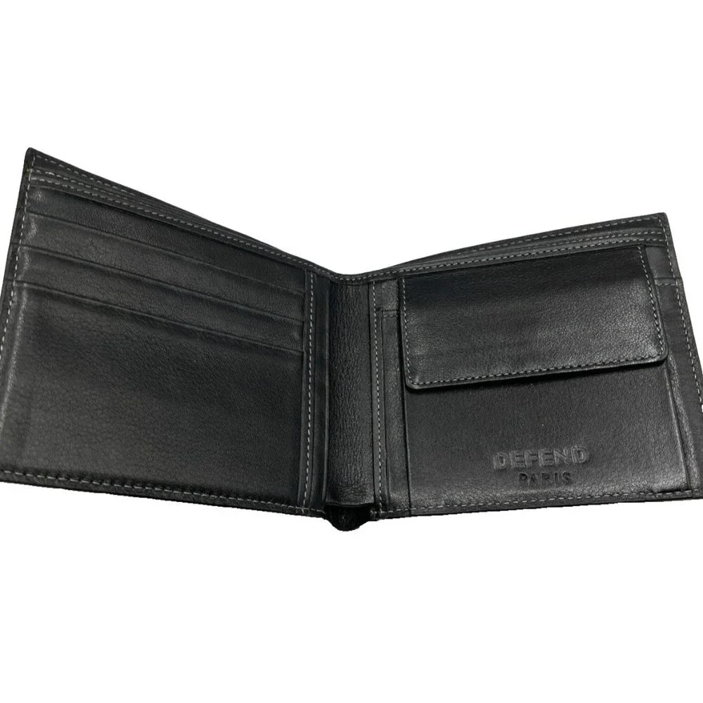 NWOT Defend Paris Black Bifold Wallet With Eyelet For Chain
